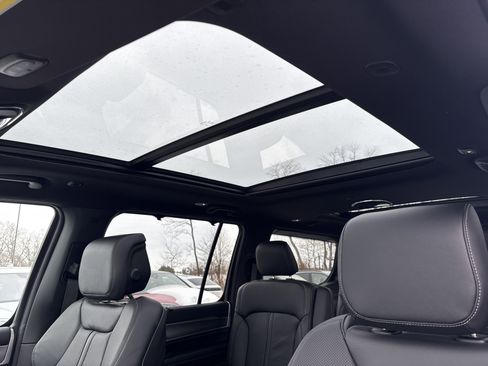 New 2026 Jeep Grand Wagoneer Limited AWD/4WD image 23