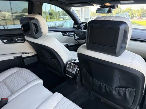 Used 2013 Mercedes-Benz S 550 image 25