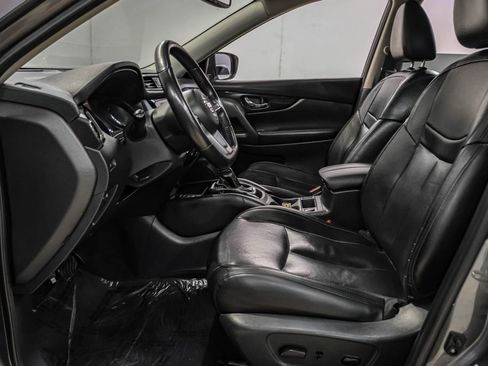 Used 2020 Nissan Rogue SL image 4