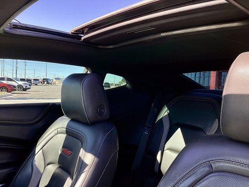 Used 2018 Chevrolet Camaro SS image 12
