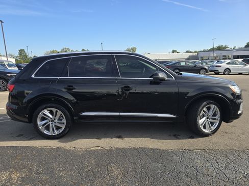 Certified 2023 Audi Q7 2.0T Premium w/ Convenience Package AWD/4WD image 8