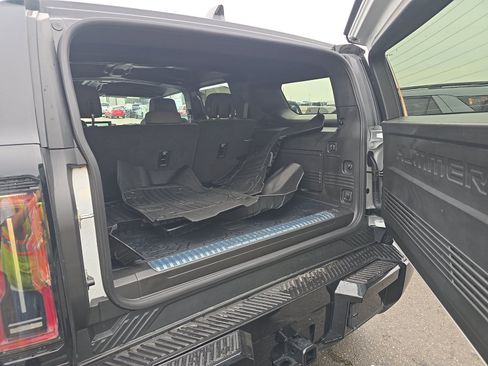 Used 2025 GMC Hummer EV 3X AWD/4WD image 17