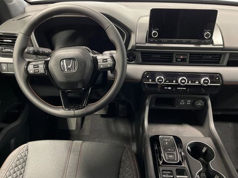 New 2025 Honda Pilot Sport image 15
