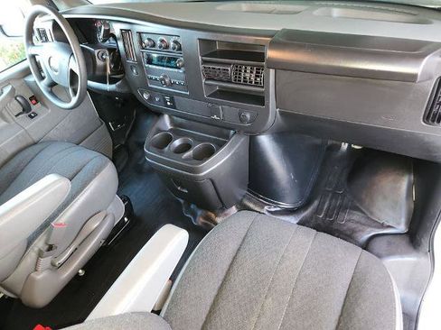 Used 2024 GMC Savana 2500 w/ Driver Convenience Package image 17