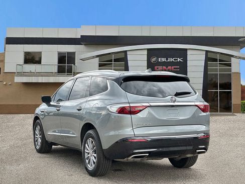 Used 2024 Buick Enclave Essence AWD/4WD image 4