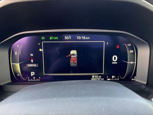 Used 2025 Mitsubishi Outlander SEL image 19