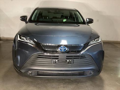 Certified 2023 Toyota Venza LE image 18