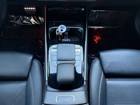 Used 2020 Mercedes-Benz GLB 250 image 29