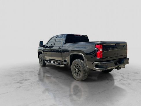 Used 2022 Chevrolet Silverado 2500 LTZ w/ LTZ Plus Package AWD/4WD image 5