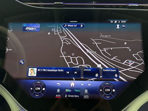 New 2026 Mercedes-Benz EQS 550 4MATIC SUV image 24