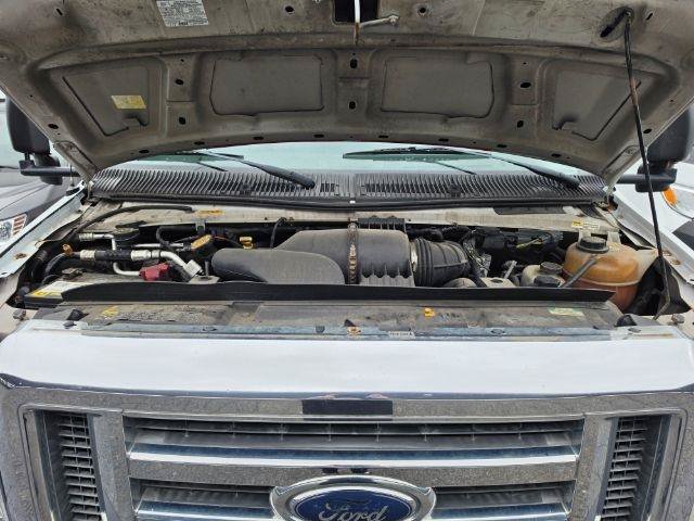 Used 2011 Ford E-450 and Econoline 450 Super Duty RWD image 25