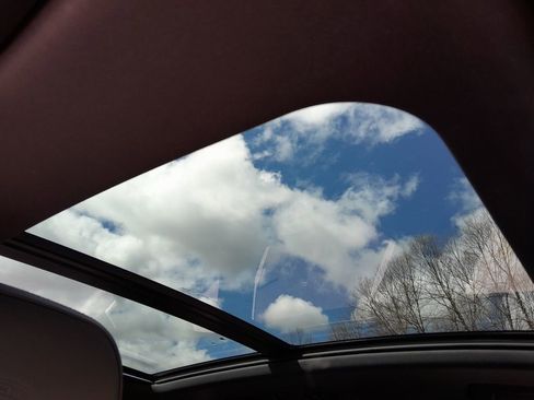 Used 2022 Porsche Macan image 41