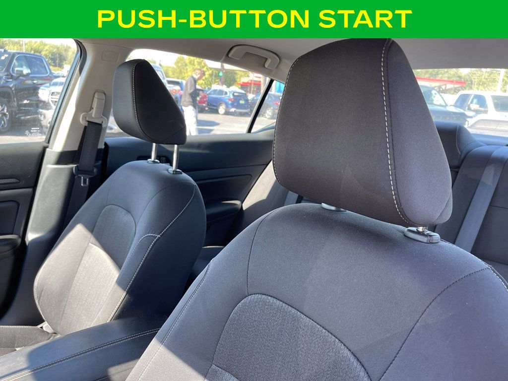 Used 2022 Nissan Altima 2.5 S FWD image 16