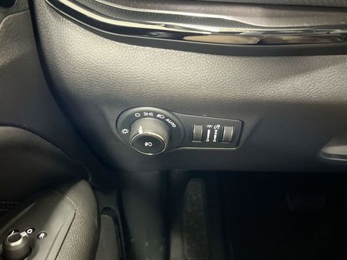 New 2026 Jeep Compass Latitude image 17