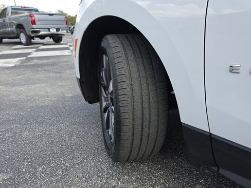 Used 2022 Chevrolet Equinox LT image 38