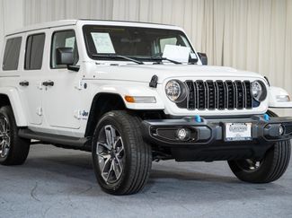 Used 2024 Jeep Wrangler Unlimited w/ Convenience Group AWD/4WD video 1