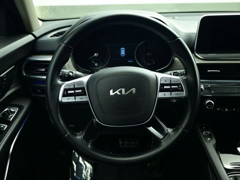 Used 2022 Kia Telluride SX w/ Towing Package FWD image 12