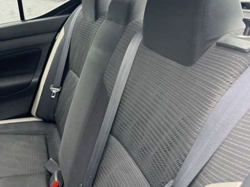 Used 2021 Nissan Versa SV image 9