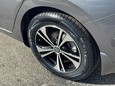 Used 2022 Nissan Sentra SV w/ Trunk Package FWD image 5