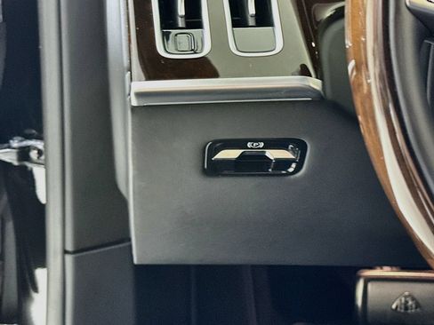 Certified 2024 Mercedes-Benz Maybach S 680 4MATIC image 11