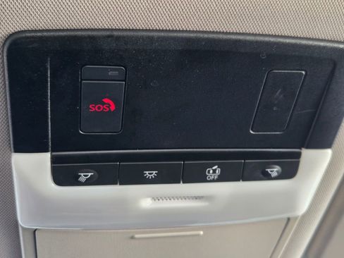Used 2025 Nissan Rogue SV AWD/4WD image 11