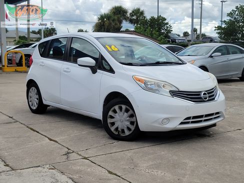 Used 2016 Nissan Versa Note SV FWD image 1