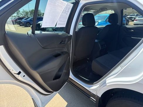 Used 2024 Chevrolet Equinox LT AWD/4WD image 34