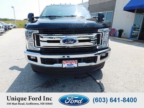Used 2017 Ford F250 XLT w/ XLT Value Package image 3
