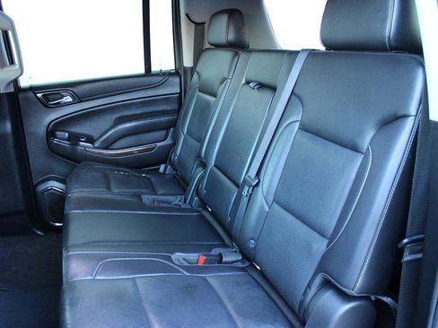 Used 2019 GMC Yukon XL SLT w/ Open Road Package image 14