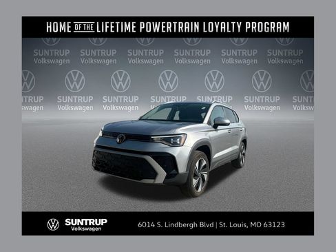 Used 2025 Volkswagen Taos SE w/ Panoramic Sunroof Package AWD/4WD image 1