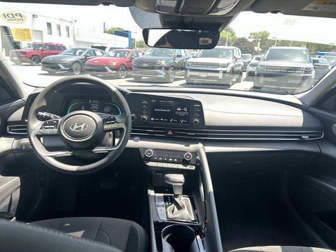 New 2026 Hyundai Elantra Hybrid FWD image 5