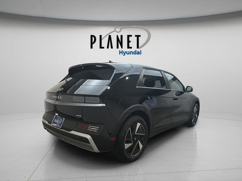 New 2026 Hyundai Ioniq 5 SEL image 4