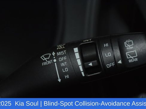Used 2025 Kia Soul LX w/ LX Technology Package FWD image 14