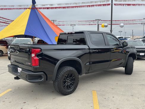 Used 2024 Chevrolet Silverado 1500 ZR2 w/ Technology Package image 7