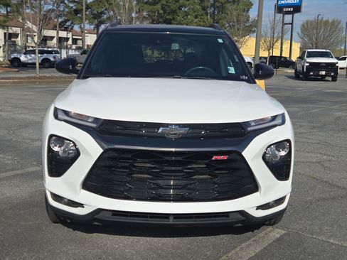 Used 2023 Chevrolet TrailBlazer RS w/ Sun and Liftgate Package image 3