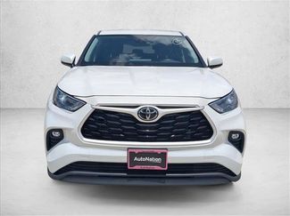 Used 2024 Toyota Highlander LE AWD/4WD video 2