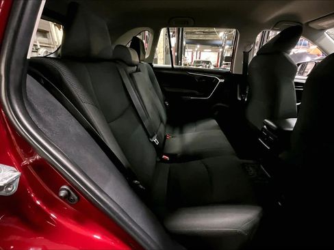 Certified 2022 Toyota RAV4 LE image 17