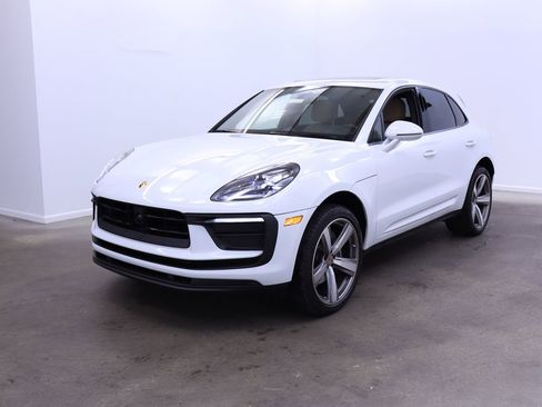 New 2024 Porsche Macan image 1