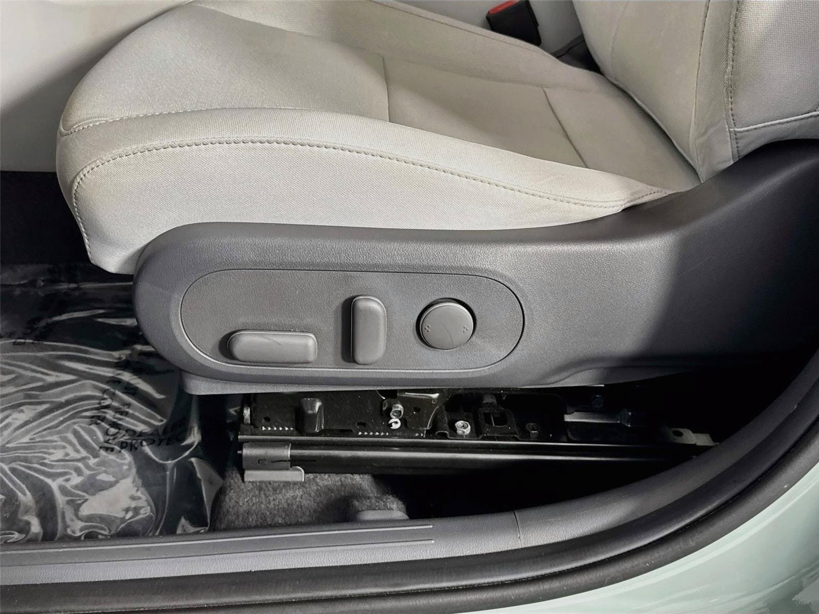 Certified 2024 Hyundai Kona SEL FWD image 18