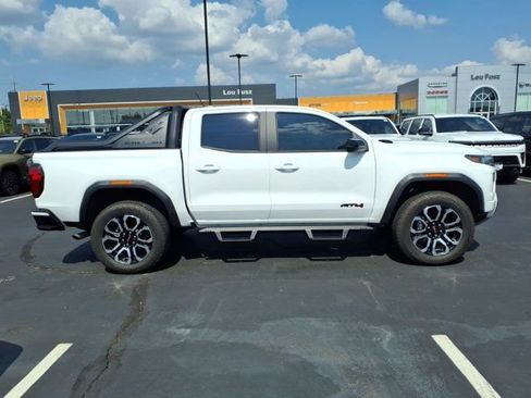 Used 2025 GMC Canyon AT4 w/ Nightfall Edition AWD/4WD image 27