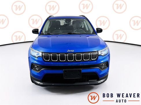 Used 2022 Jeep Compass Latitude w/ Sun and Sound Group AWD/4WD image 2
