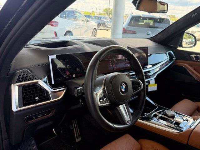 Used 2026 BMW X7 xDrive40i w/ M Sport Package AWD/4WD image 15
