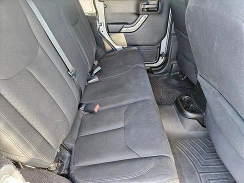 Used 2018 Jeep Wrangler Unlimited Sport S image 17