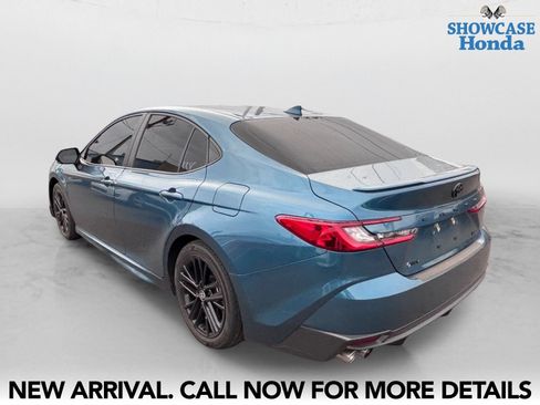 Used 2025 Toyota Camry SE w/ Multimedia Upgrade Package FWD image 4