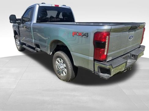 Used 2023 Ford F350 XLT w/ 360-Degree Camera Package AWD/4WD image 2