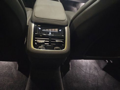 Used 2026 Volvo XC90 B6 Plus w/ Protection Package AWD/4WD image 14