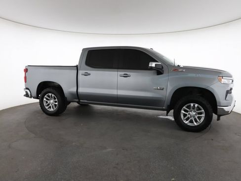 Used 2023 Chevrolet Silverado 1500 LT w/ Z71 Off-Road Package AWD/4WD image 15