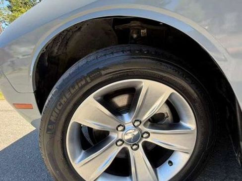 Used 2021 Dodge Challenger SXT RWD image 9