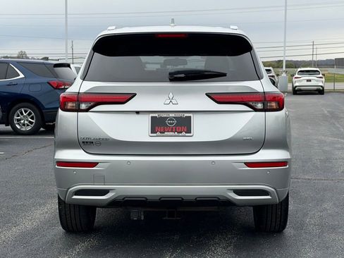 Used 2023 Mitsubishi Outlander SEL FWD image 6