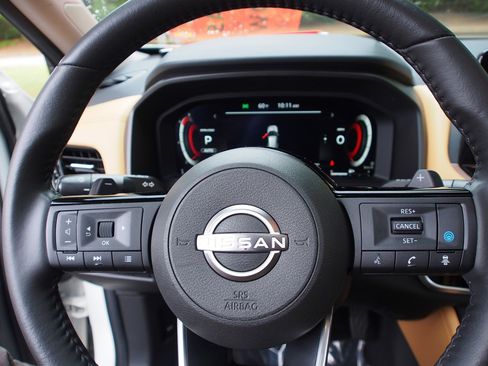 Used 2023 Nissan Rogue Platinum AWD/4WD image 22